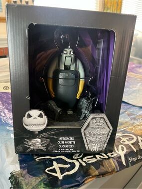 Disney The Nightmare Before Christmas  Behemoth Nutcracker – Gray, Black, Yellow